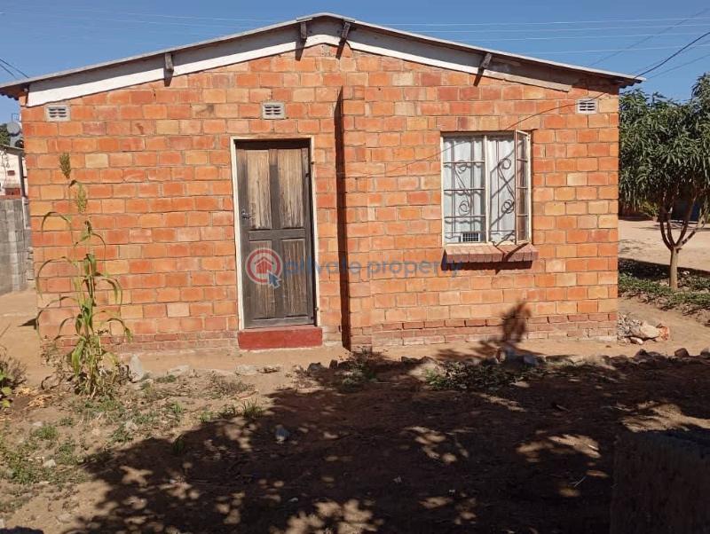 3 bedroom Houses For Sale Cowdry Park , Roma Area Cowdray Park Bulawayo High-Density  - 0