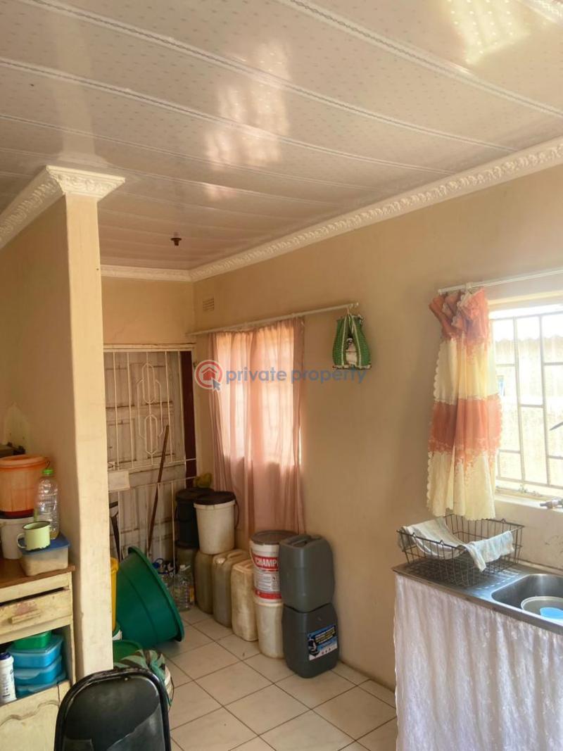 4 bedroom Houses For Sale Pumula South , Bulawayo Pumula South Bulawayo HighDensity (PID