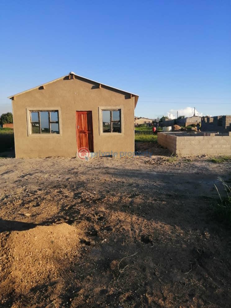 2 bedroom Houses For Sale Hawk Flight Cowdray Park Bulawayo HighDensity (PID 7PAAEN) Private