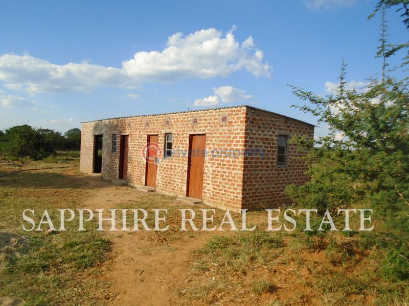 3 bedroom Farm & Agricultural land For Sale Woodville Bulawayo North