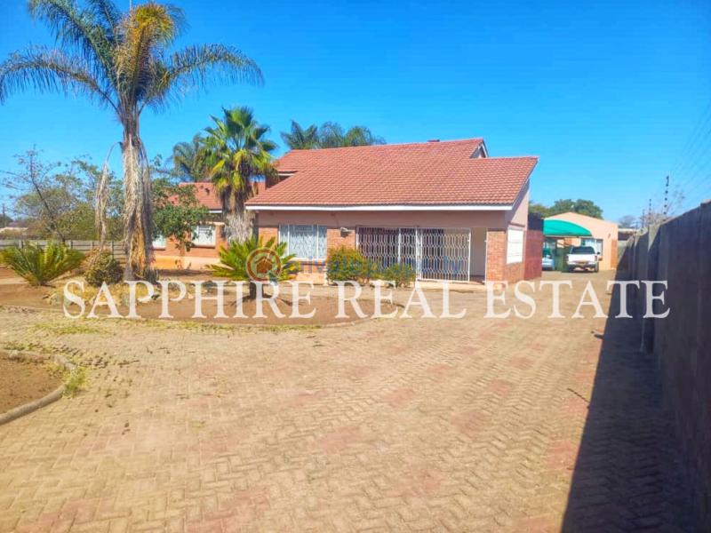 4 bedroom Houses For Sale Kumalo Bulawayo East  - 9