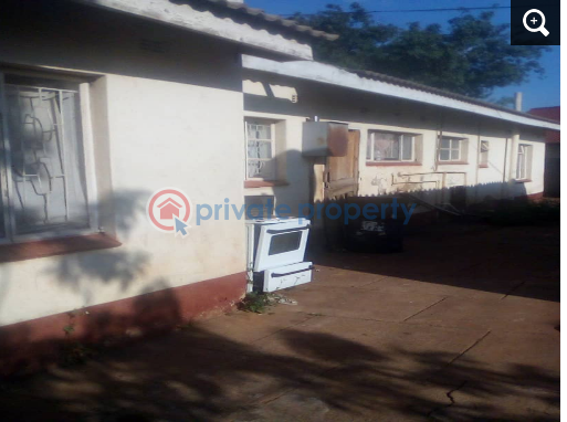 4 bedroom Houses For Sale Mahatshula South, Bulawayo CBD, Industrial  - 0