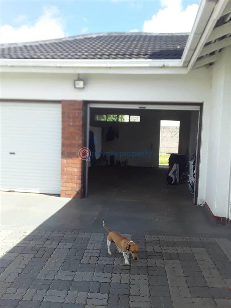 4 bedroom Houses For Sale Belvedere Harare West (PID 5PAABG) Private