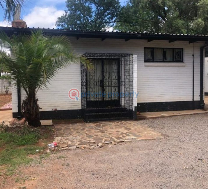 2 bedroom Houses For Sale Hillside Bulawayo South (PID 6PAABR