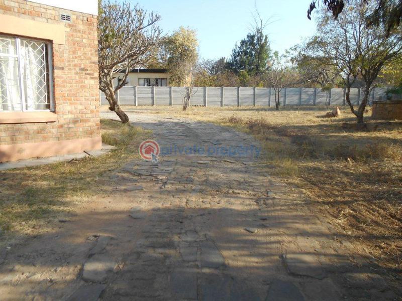 3 bedroom Houses For Sale Hillside Bulawayo South (PID 8PAAAS