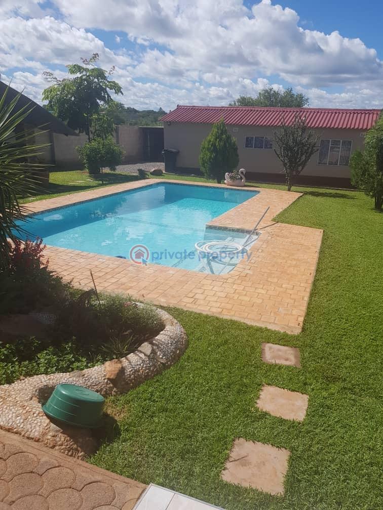 5 bedroom Commercial Property For Sale Bulawayo East (PID 3PAAEM