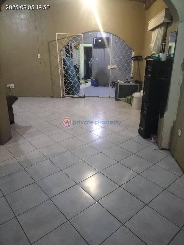 4 bedroom Houses For Sale Terminus Cowdray Park Bulawayo HighDensity