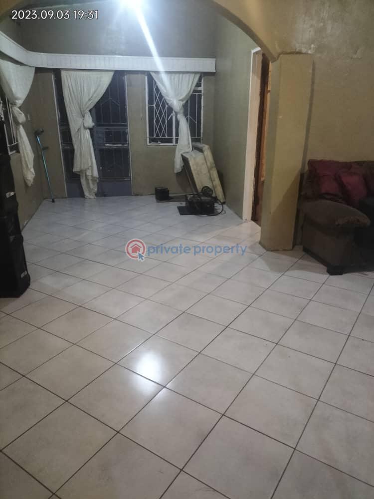 4 bedroom Houses For Sale Terminus Cowdray Park Bulawayo HighDensity