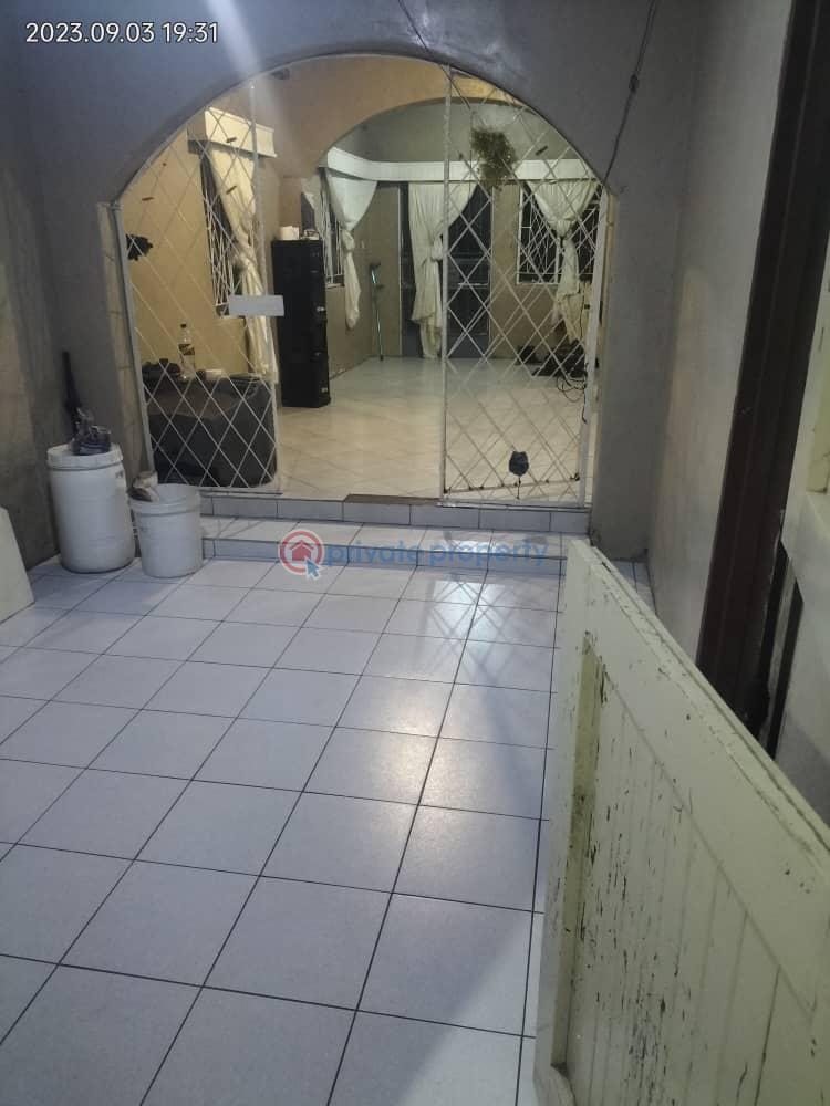 4 bedroom Houses For Sale Terminus Cowdray Park Bulawayo HighDensity