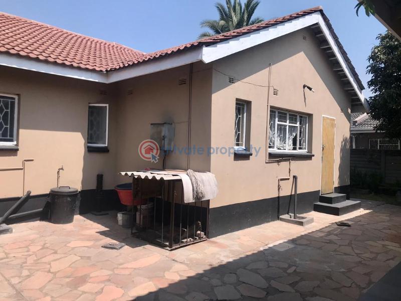 4 bedroom Houses For Sale Mainway Meadows Harare South (PID 9PAAAK