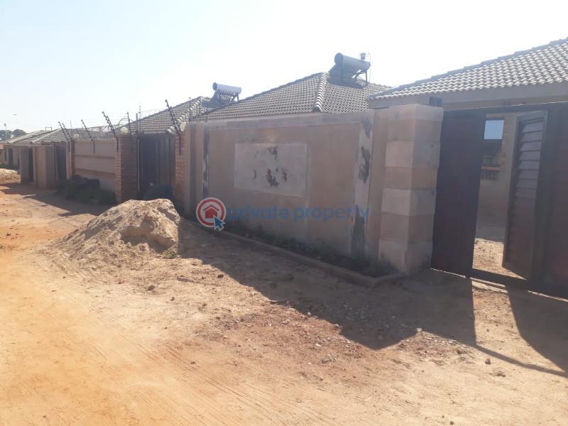 4 bedroom Houses For Sale Warren Park Harare High Density (PID 6PAAAA