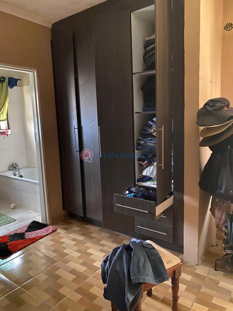 5 bedroom Houses For Sale Westlea Harare West (PID 4PAADH) Private