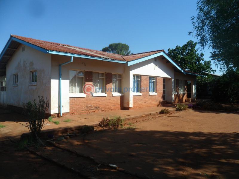 3 bedroom Houses For Sale Bulawayo East  - 0