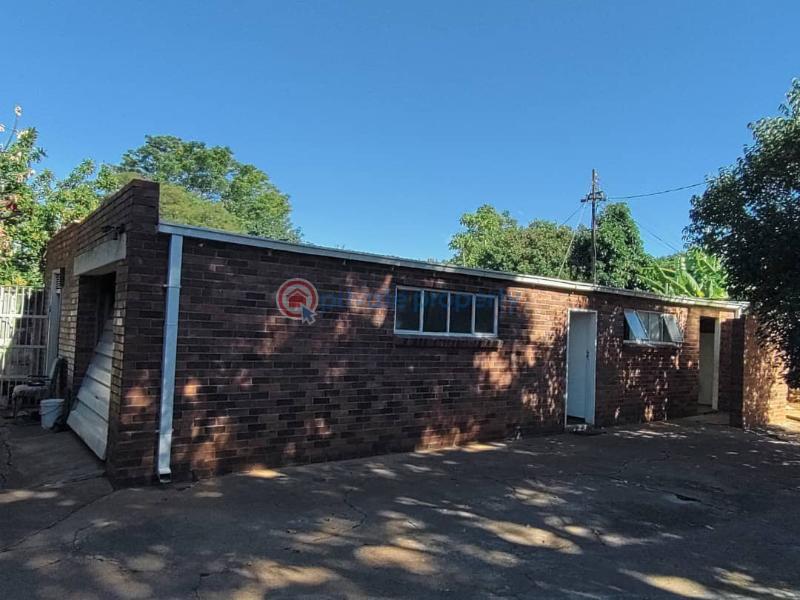 3 bedroom Houses For Sale Ilanda Bulawayo East (PID 2PAAAQ) Private