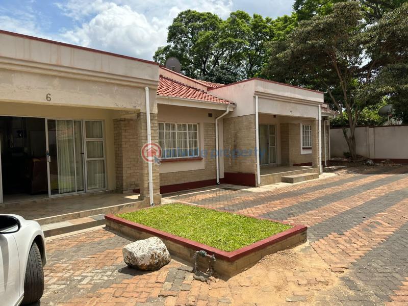2 bedroom Townhouses Short let Cambridge Newlands Harare North (PID