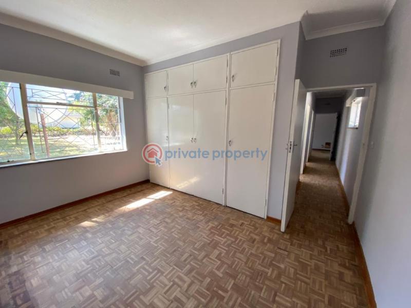 3 bedroom Houses For Sale Waterfalls Harare South (PID 9PAAAC