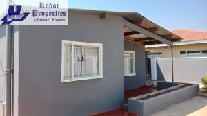 3 bedroom Houses For Sale Bulawayo High-Density 